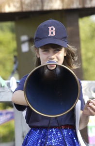 Challenge Walk MS, megaphone